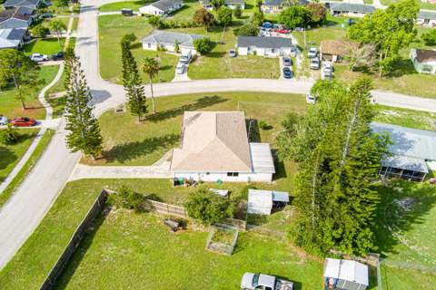 3120 SW Landale Boulevard, Port St. Lucie FL - photo 9 of 65