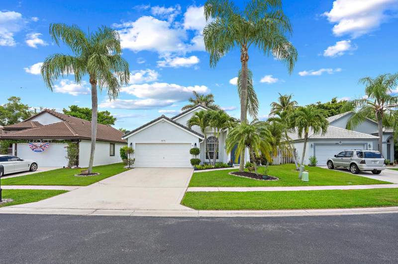 3 bedroom Single Family Residence at 1875 Oak Berry Circle, Wellingtons Edge Par 76 Ph 2A, Wellington — photo 2