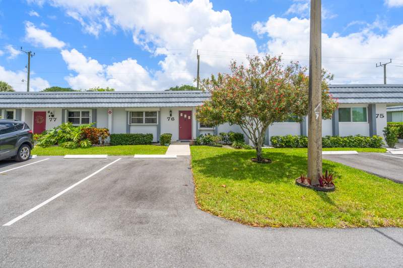 2 bedroom Condominium at 2886 Fernley Drive #76, Cresthaven Condo Townhomes Sec 1, West Palm Beach — photo 2