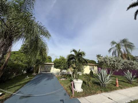 124 NW 45th Avenue, Plantation FL - photo 6 of 39