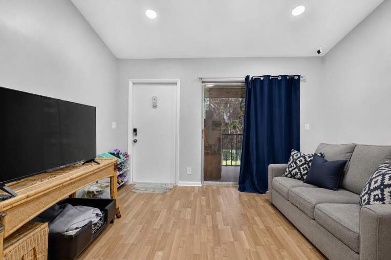 2 bedroom Condominium at 6258 Chasewood Drive #G, Chasewood Of Jupiter Condo, Jupiter — photo 2
