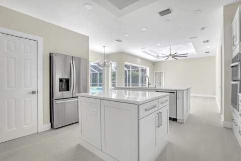121 Olympus Way, Jupiter FL - photo 11 of 48