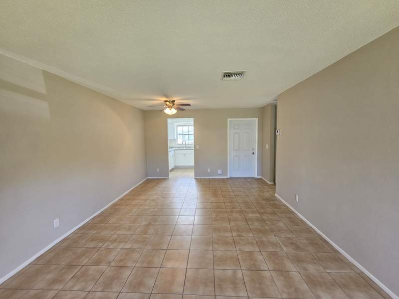 1 bedroom Condominium at 2966 Ashley Drive #F, Cresthaven Ashley, West Palm Beach — photo 4