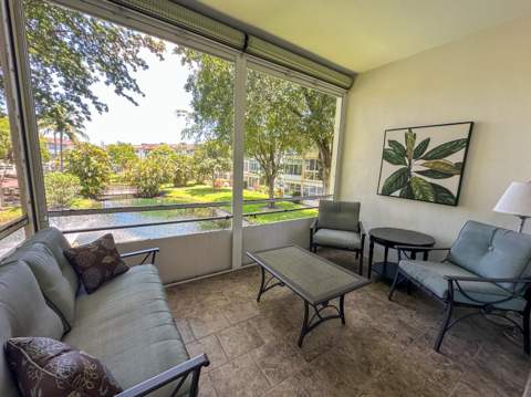 5131 W Oakland Park Boulevard #202, Lauderdale Lakes FL - photo 6 of 12
