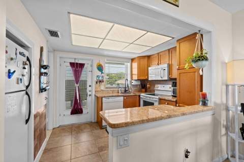 312 NE 17th Avenue #203, Boynton Beach FL - photo 21 of 22