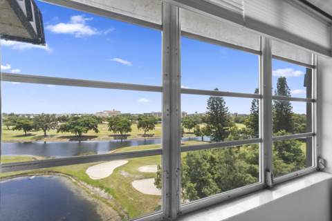 3150 W Rolling Hills Circle #704, Davie FL - photo 15 of 29