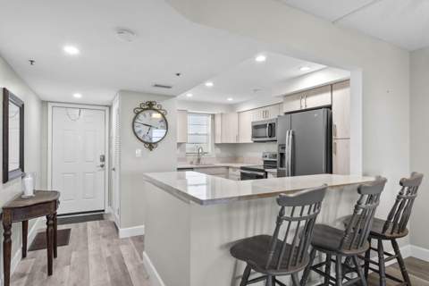 3150 W Rolling Hills Circle #704, Davie FL - photo 6 of 29