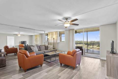 3150 W Rolling Hills Circle #704, Davie FL - photo 8 of 29