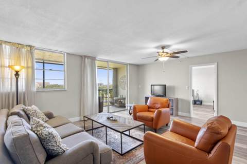 3150 W Rolling Hills Circle #704, Davie FL - photo 10 of 29