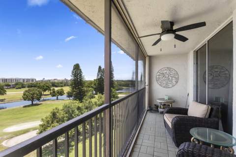 3150 W Rolling Hills Circle #704, Davie FL - photo 12 of 29