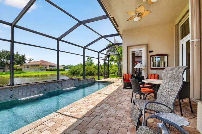 2 bedroom Single Family Residence at 9774 Via Elegante, Buena Vida, Wellington — photo 2