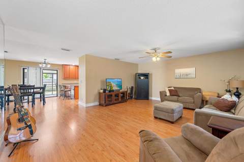 9090 Palladium Place, Lake Worth FL - photo 13 of 26