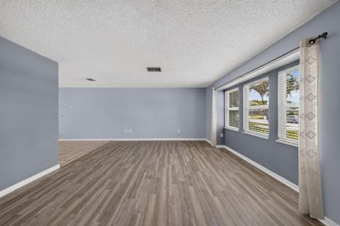 1556 SE Sinbad Avenue, Port St. Lucie FL - photo 6 of 45