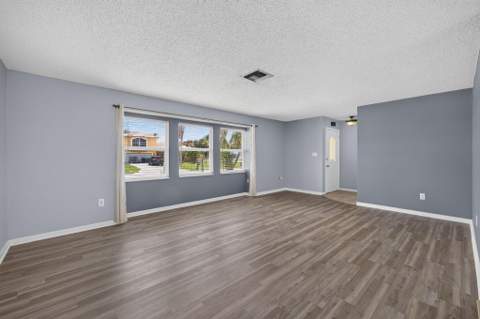 1556 SE Sinbad Avenue, Port St. Lucie FL - photo 8 of 45