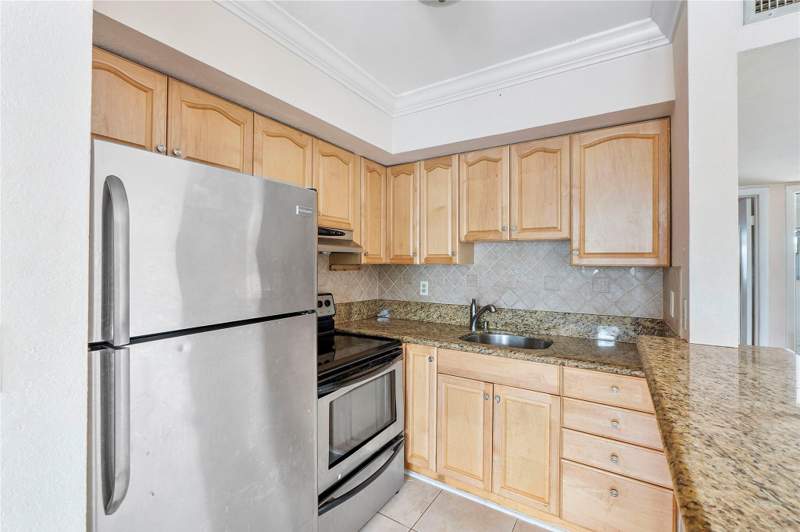 2 bedroom Condominium at 4050 NE 12th Terrace #39-2, Azul At Kimberly Lake Condo, Oakland Park — photo 3