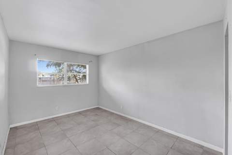 4050 NE 12th Terrace #38, Oakland Park FL - photo 8 of 12