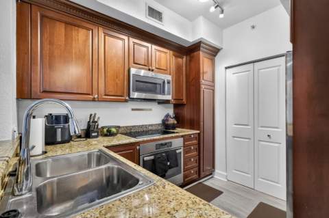 1660 Renaissance Commons Boulevard #2424, Boynton Beach FL - photo 11 of 50