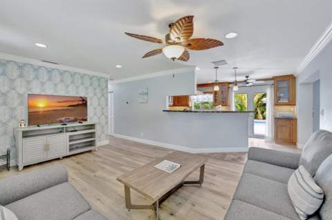 925 NE 25th Avenue, Pompano Beach FL - photo 6 of 45