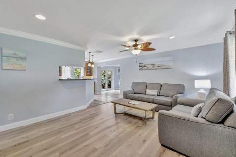 925 NE 25th Avenue, Pompano Beach FL - photo 7 of 45