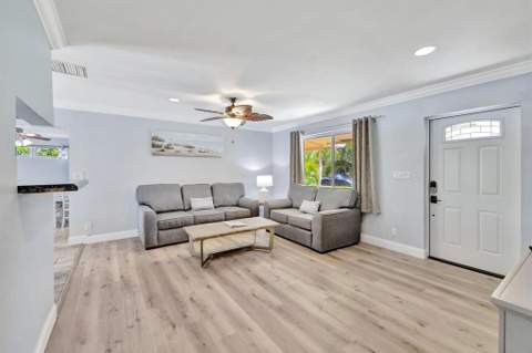 925 NE 25th Avenue, Pompano Beach FL - photo 8 of 45
