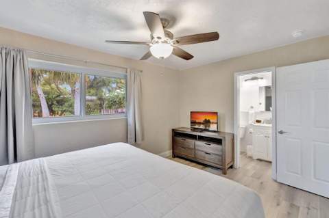 925 NE 25th Avenue, Pompano Beach FL - photo 22 of 45