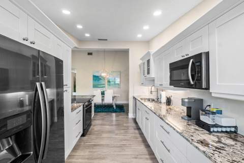 732 Lago Road, Delray Beach FL - photo 13 of 42