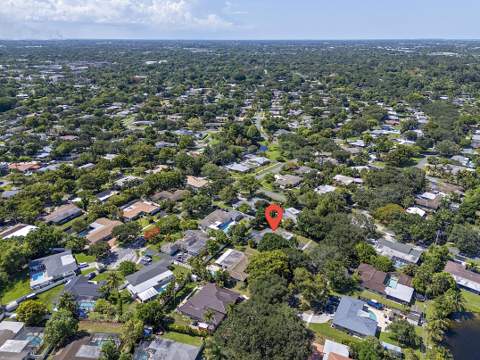 521 SW 59th Avenue, Plantation FL - photo 10 of 48