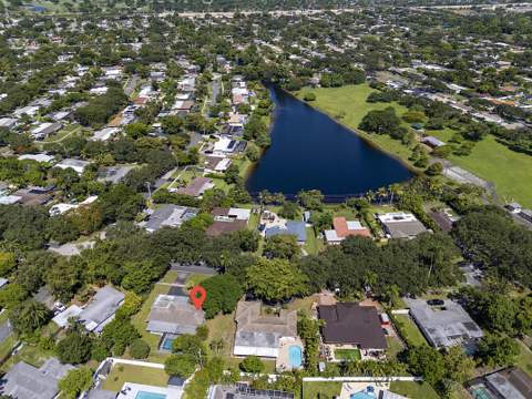 521 SW 59th Avenue, Plantation FL - photo 8 of 48