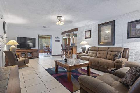 521 SW 59th Avenue, Plantation FL - photo 13 of 48