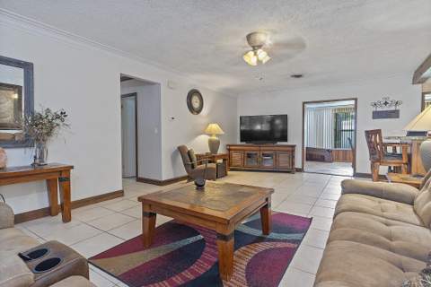 521 SW 59th Avenue, Plantation FL - photo 15 of 48