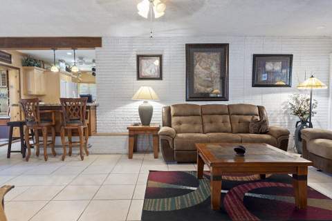 521 SW 59th Avenue, Plantation FL - photo 16 of 48