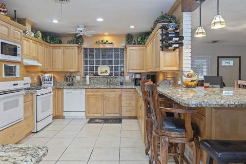 521 SW 59th Avenue, Plantation FL - photo 19 of 48