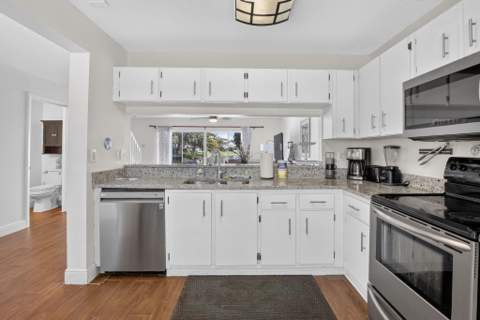 12175 NW 36th Place, Sunrise FL - photo 6 of 45