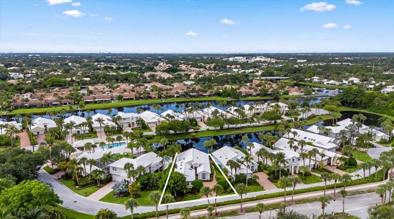3 bedroom Single Family Residence at 3878 N Longview Drive, Longshore At Jonathans Landing, Jupiter — photo 4