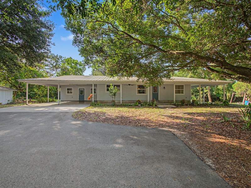 4 bedroom Single Family Residence at 5625 SE Ault Avenue, St Lucie Inlet Farms, Stuart — photo 4