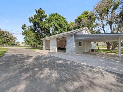 5625 SE Ault Avenue, Stuart FL - photo 7 of 51