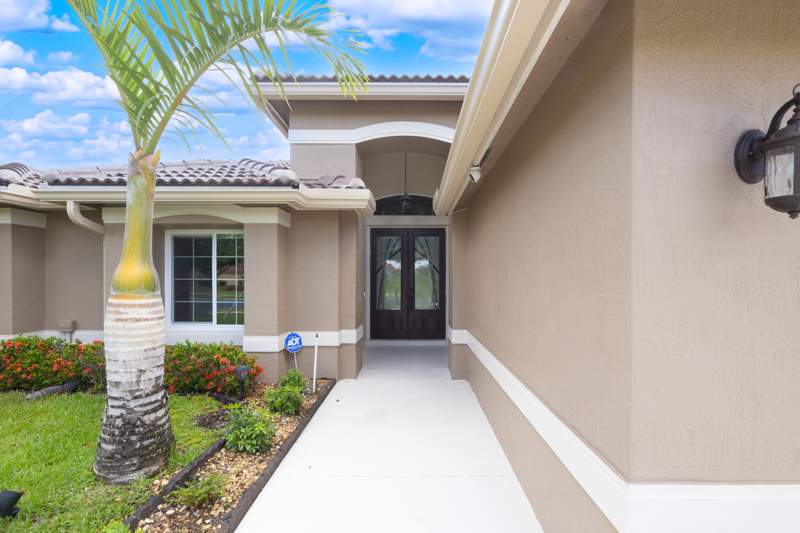 3 bedroom Single Family Residence at 421 SW Crabapple Cove, Heatherwood Phase 2, Port St. Lucie — photo 5