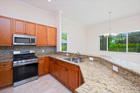 421 SW Crabapple Cove, Port St. Lucie FL - photo 14 of 42