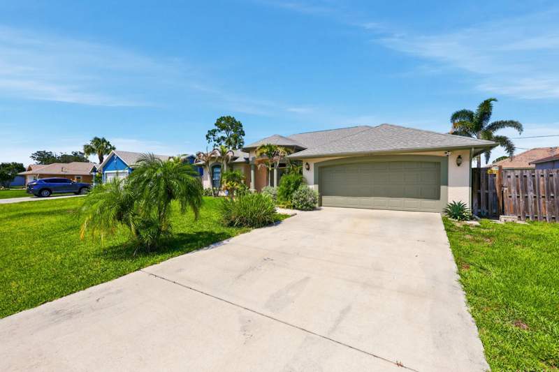 3 bedroom Single Family Residence at 3881 SW Janiga Street, Port St Lucie Section 19, Port St. Lucie — photo 4
