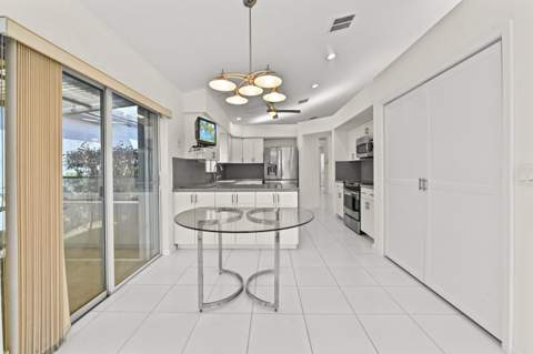 6226 Water Lilly Lane, Boynton Beach FL - photo 10 of 35