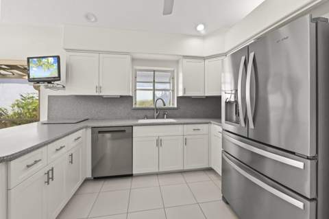 6226 Water Lilly Lane, Boynton Beach FL - photo 12 of 35
