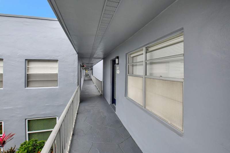 2 bedroom Condominium at 126 Burgundy #C, Kings Point Burgundy Condos, Delray Beach — photo 2