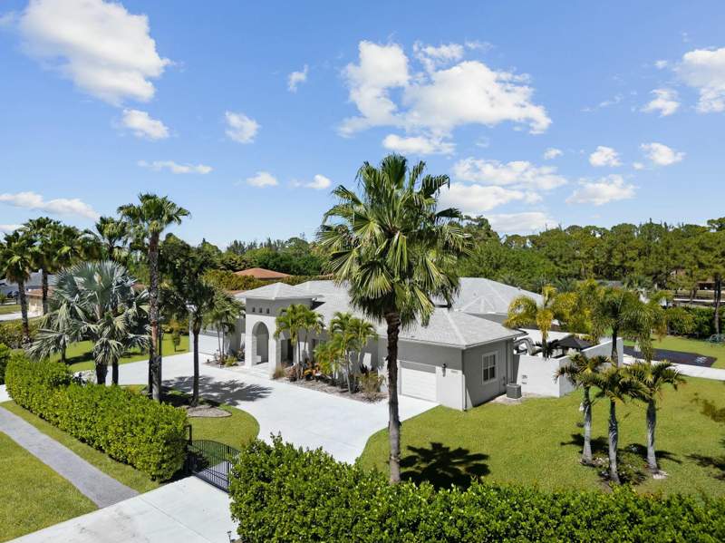 4 bedroom Single Family Residence at 15503 Temple Boulevard, Loxahatchee, Loxahatchee — photo 3