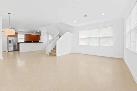 725 SW 4th Avenue, Fort Lauderdale FL - photo 7 of 37