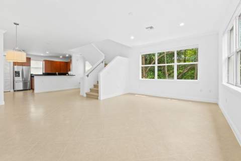 725 SW 4th Avenue, Fort Lauderdale FL - photo 9 of 37