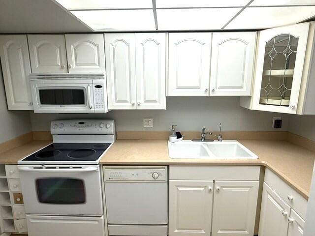 2 bedroom Condominium at 10040 Meridian Way #103, Meridian Condo 13, Palm Beach Gardens — photo 3