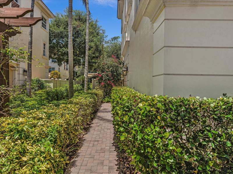 3 bedroom Townhouse at 5575 NE Trieste Way, Trieste At Boca, Boca Raton — photo 3