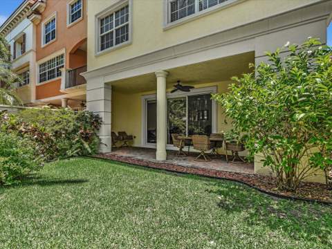 5575 NE Trieste Way, Boca Raton FL - photo 15 of 42