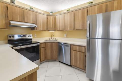 317 Knotty Pine Circle #D-2, Greenacres FL - photo 6 of 18