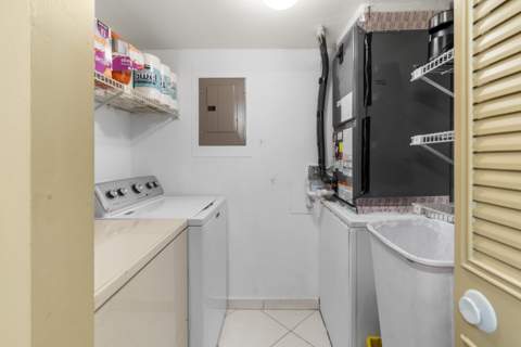 317 Knotty Pine Circle #D-2, Greenacres FL - photo 12 of 18